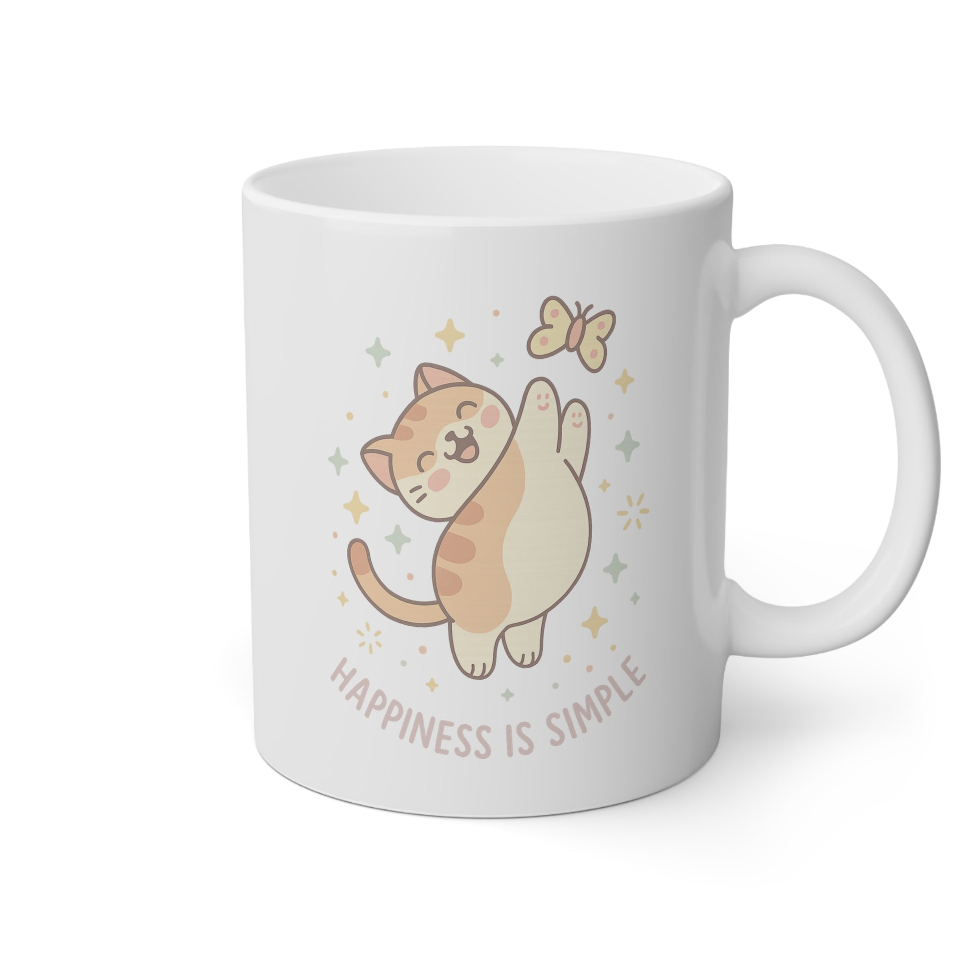 Taza blanca con un gatito sonriendo persiguiendo una mariposa y la frase happiness is simple