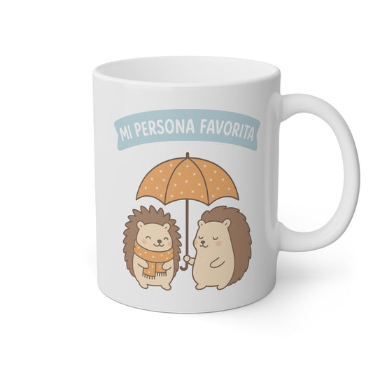Taza blanca con dos erizos y la frase mi persona favorita