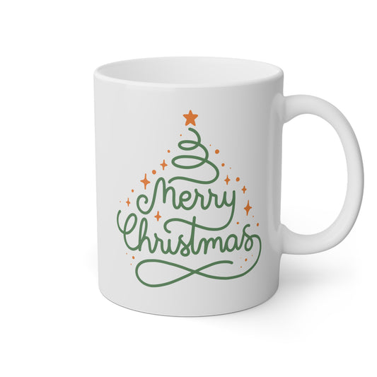 Taza blanca con un árbol con la frase Merry Christmas en verde