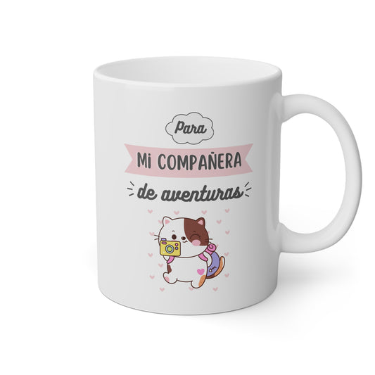 Taza blanca con la frase para mi compañera de aventuras