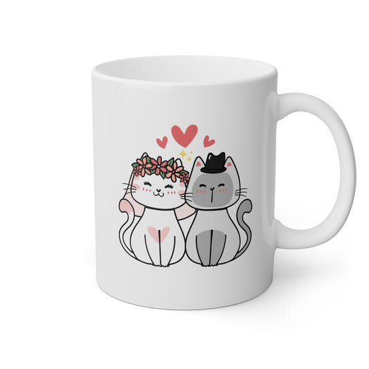 Taza blanca con dos gatitos casados